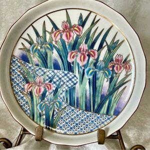VINTAGE JAPANESE  AYAME PORCELAIN PLATE PINK & BLUE IRIS FLOWER WITH GOLD ACCENT